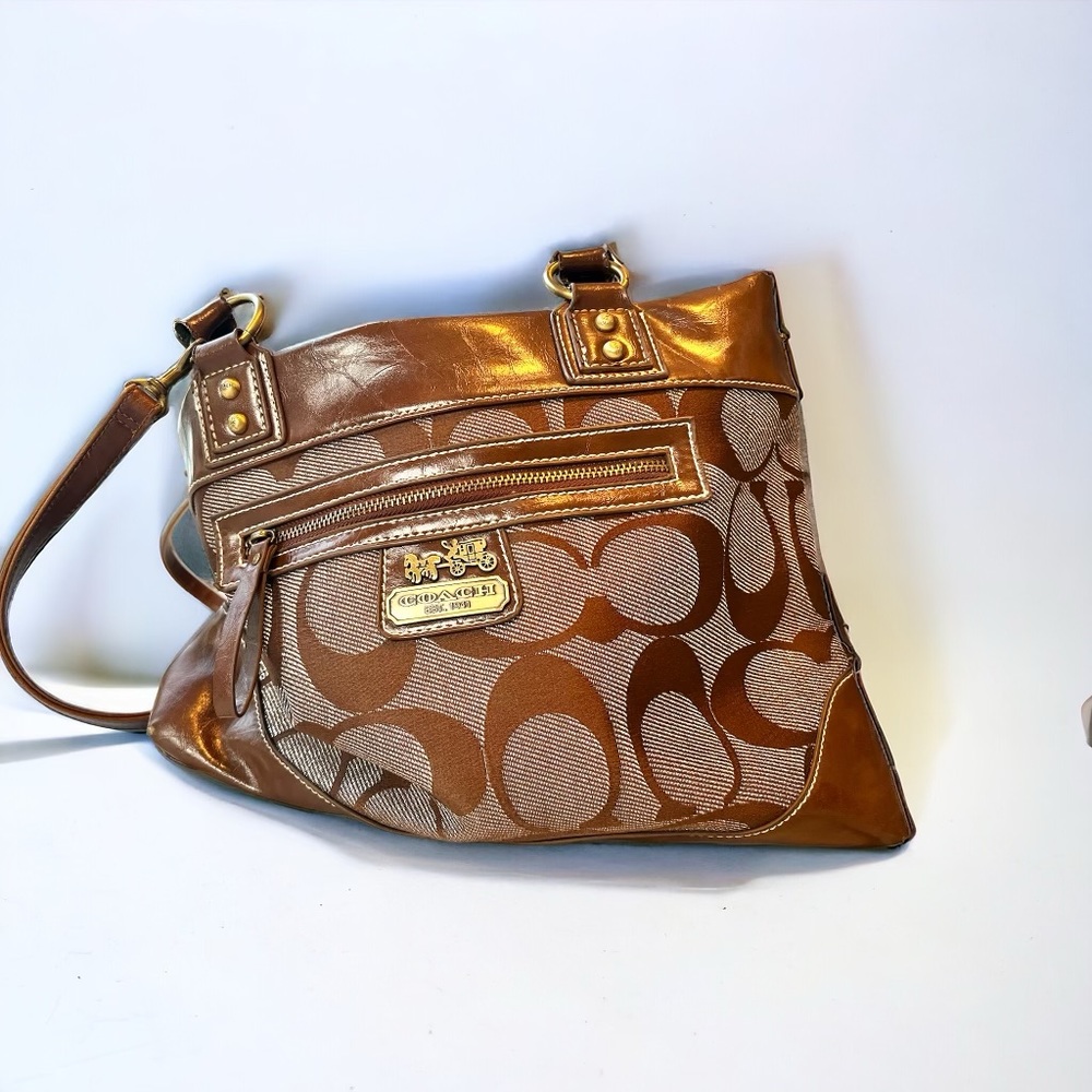 coach monogram purse